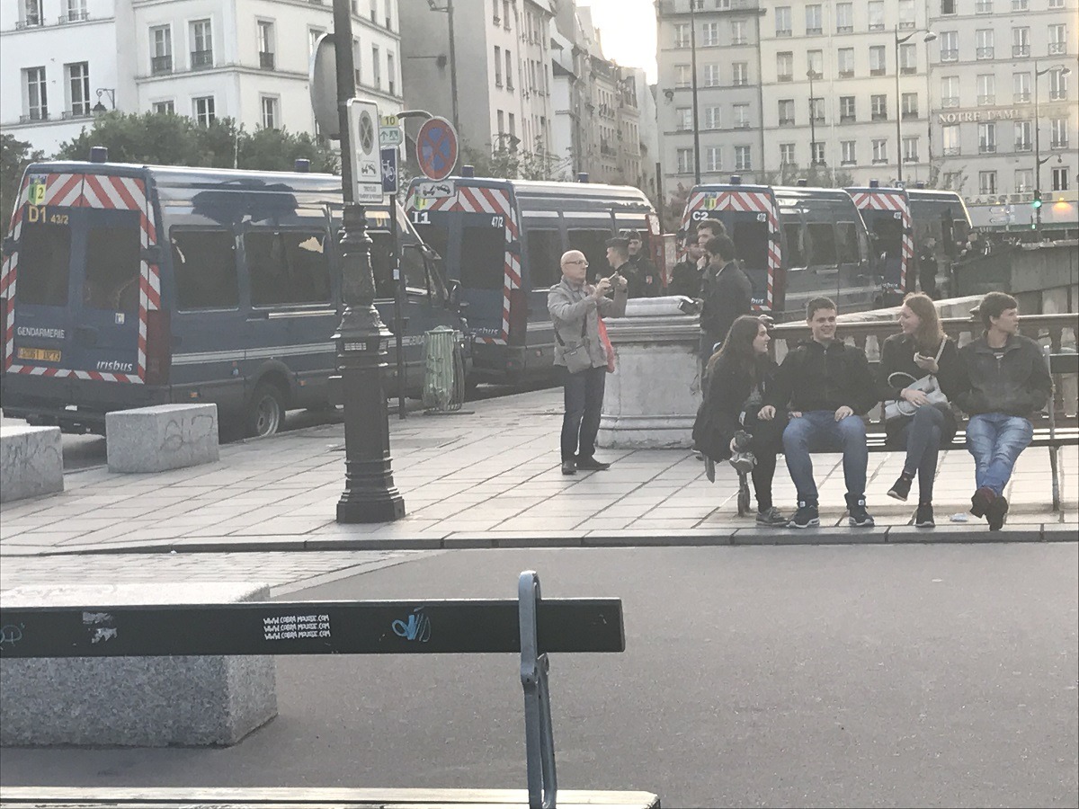 Die Polizei sichert Notre-Dame in Paris, nach dem Anschlag vom 6. Juni 2017