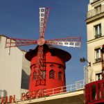 Entdecke die Stadt der Liebe - Moulin Rouge